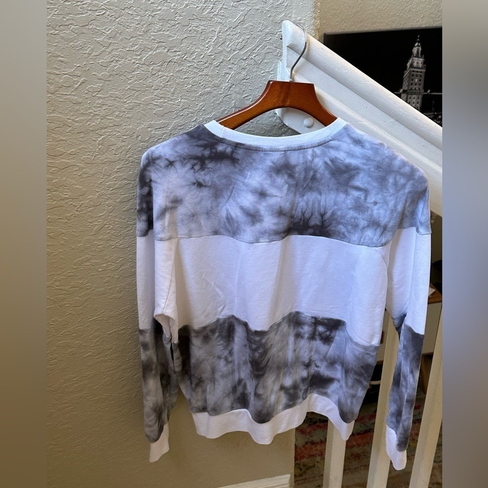 Her Universe Star Wars Sweatshirt Women XS Grey White Tie-Dye Metallic Logo - Picture 3 of 9